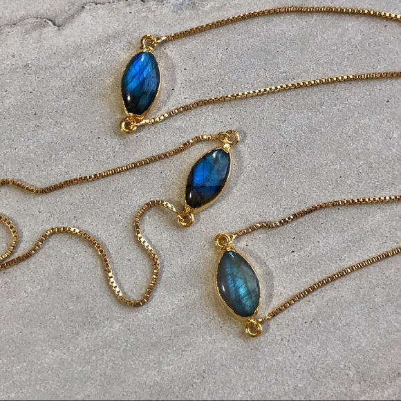 ❗️LAST❗️ Dainty Labradorite 14K Gold Bracelet - Picture 2 of 6